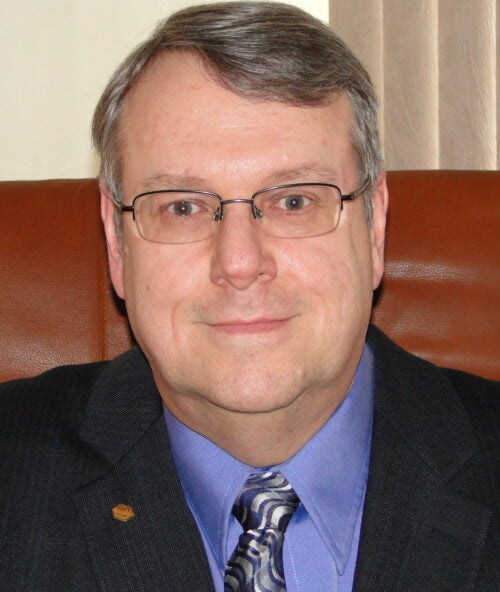 Daley College’s Michael Connelly Named President of the International Metallographic Society